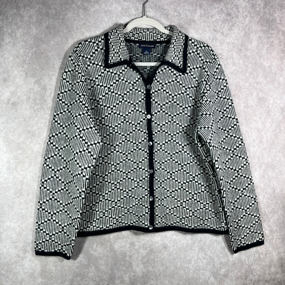Ann Taylor Cardigan Sweater Womens Large Black White Print Lambswool Button‎ Art